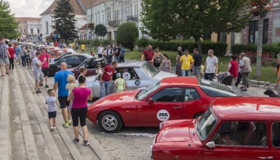 Ismét dübörögtek a lóerők