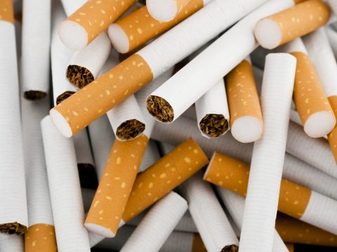 Nemhogy nem teszi biztonságosabbá a cigarettát, de növelheti is a tüdőrák kockázatát a füstszűrő