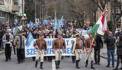 FRISSÍTVE: Hallgatólagosan elfogadták Székelyföld autonómiastatútumát