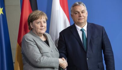 Merkel: közös úton jár Németország és Magyarország