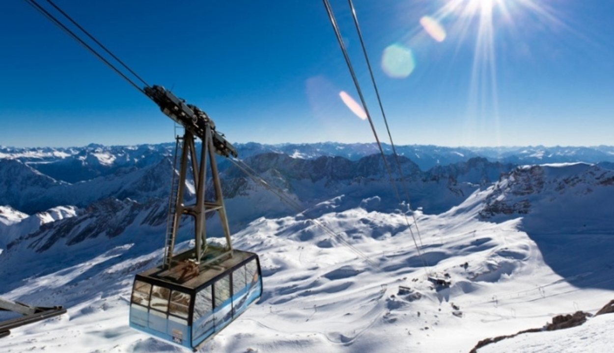 Félméteres hó az Alpokban: kezdődik a síszezon?