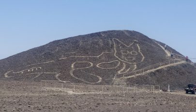 Hatalmas, 2000 éves macskát fedeztek fel a Nazca-vonalak közt