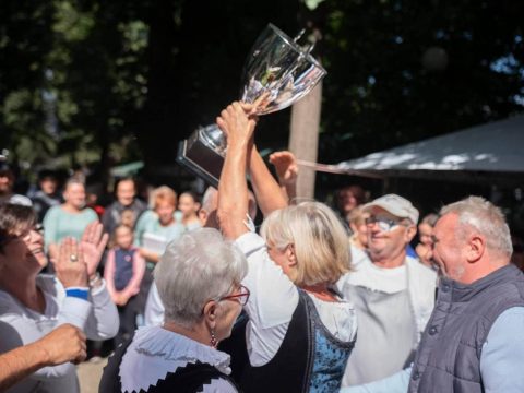 Isteni illatok és ízek a Józsiásban