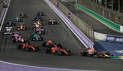 Forma-1: Verstappen nagy csatában legyőzte Leclerc-t Dzsiddában