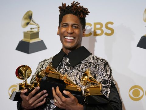 Grammy-díj: Jon Batiste-é lett az év albuma