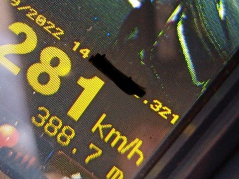 281 km/órával mértek be a rendőrök egy cseh sofőrt Arad megyében