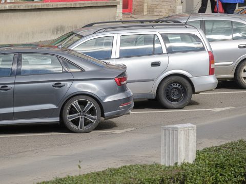 2035-től betiltják a belsőégésű motorral hajtott autók értékesítését az EU-ban