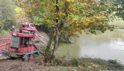 FRISSÍTVE: 135 centiméterrel csökkent a Tăul Mare tó vízszintje Verespataknál