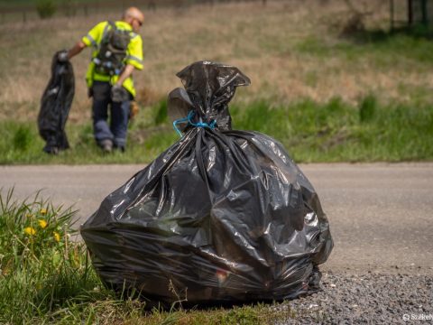 Húsz kilométeren gyűjtik a szemetet