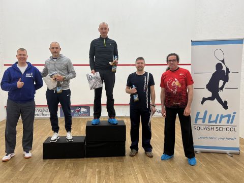 Ifik és veteránok squash-versenyei