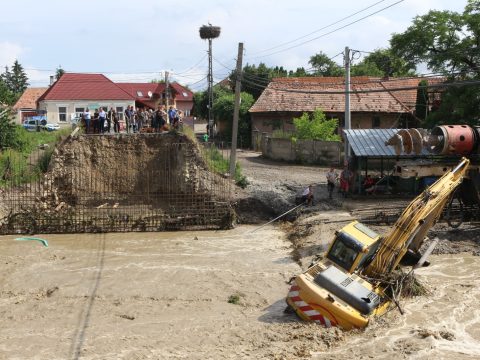 Árvízkárokról számolt be a prefektus