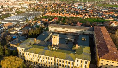 Leendő építészeknek szerveznek tábort a dohánygyárban