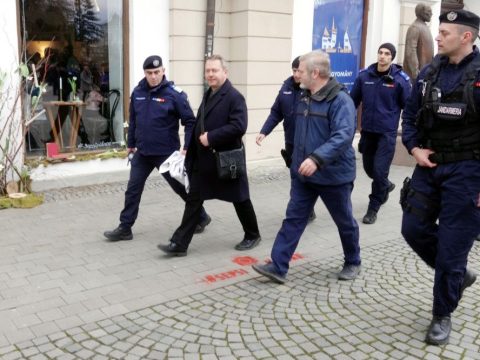 Gyűlölködni jöttek, bírsággal távoztak Sepsiszentgyörgyről a román nacionalisták