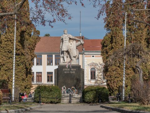 Gábor Áron nem az volt, mint akinek ismerjük?