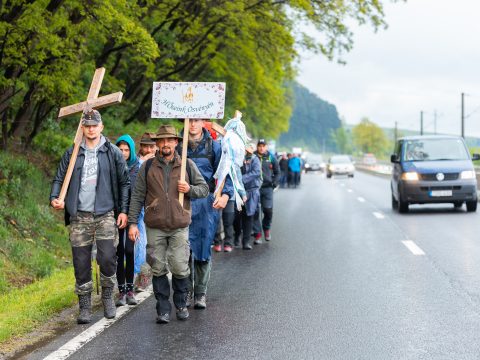 A zarándokoknak erőt adott a hit és perspektívát az út