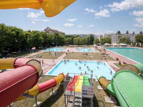 A nyár megelőzte, de hétvégén végre nyit a sepsiszentgyörgyi strand