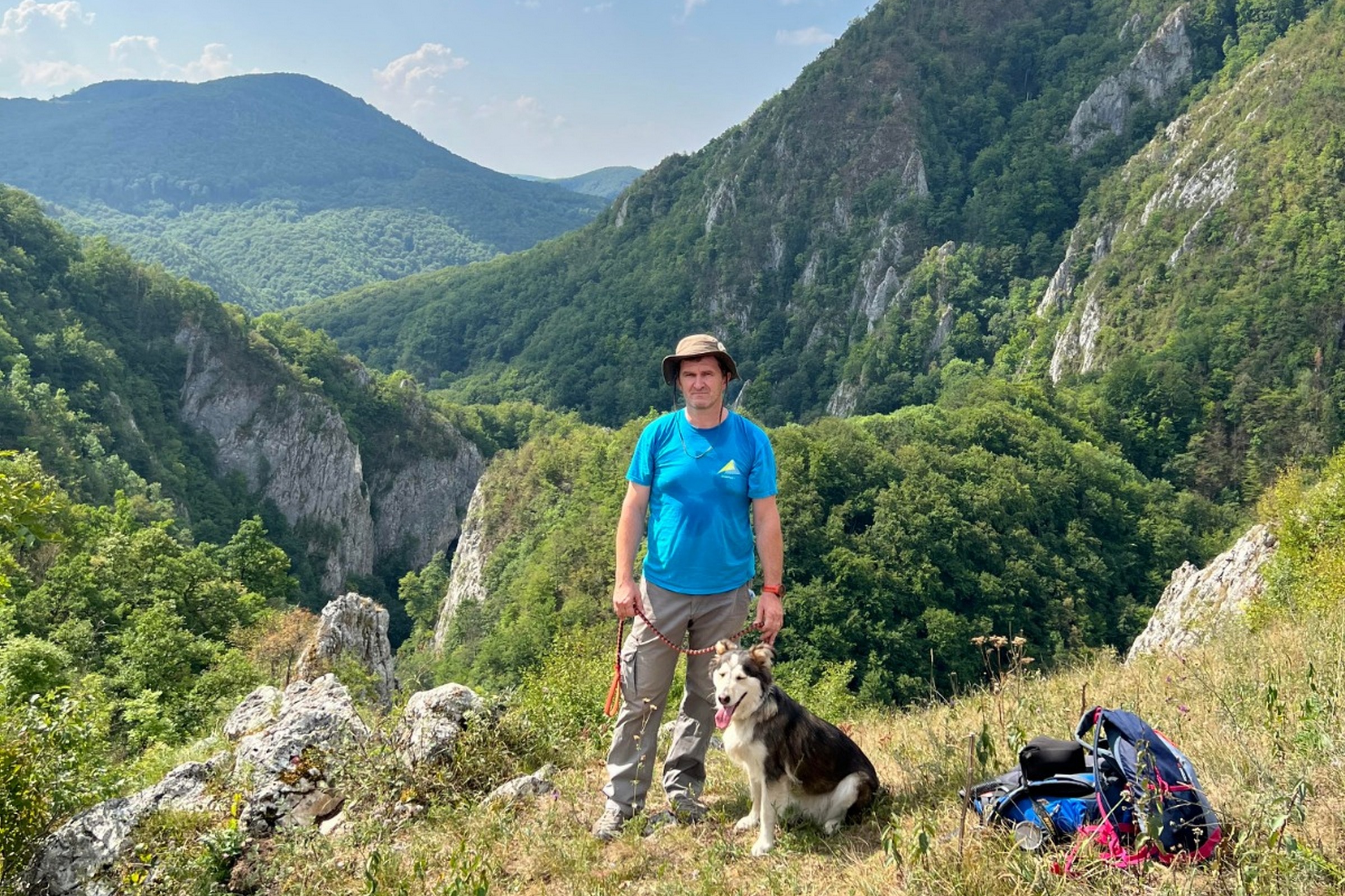 A valódi Háromszéket mutatja be a turistáknak, de képzeletében egy mesés birodalom él