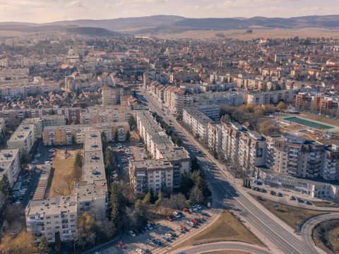 Helyrepofoznák a szennyvízzel elárasztott pincéket