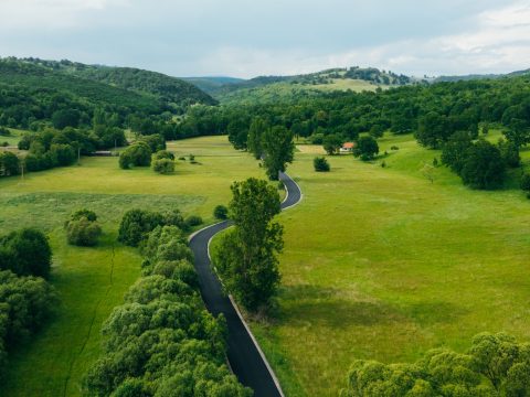 Zajlik a Kuvaszó Turisztikai Övezethez vezető út aszfaltozása