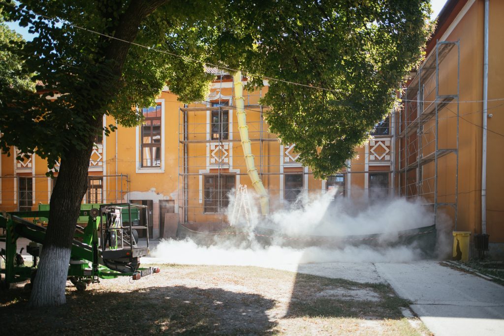 Az Apor Péter Szaklíceumot vélhetően csak jövő tavaszra fejezik be. Fotó: Kézdivásárhely Önkormányzata