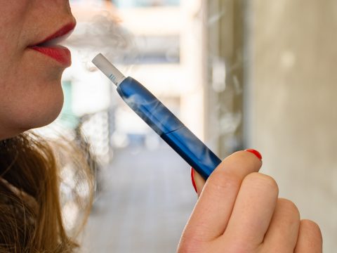 Új betegség írható az e-cigaretta számlájára