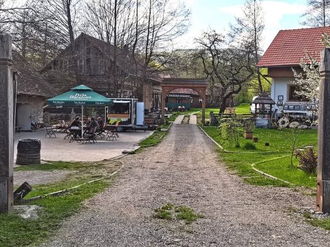 Molnárlegényeket avatnak Felsőcsernátonban