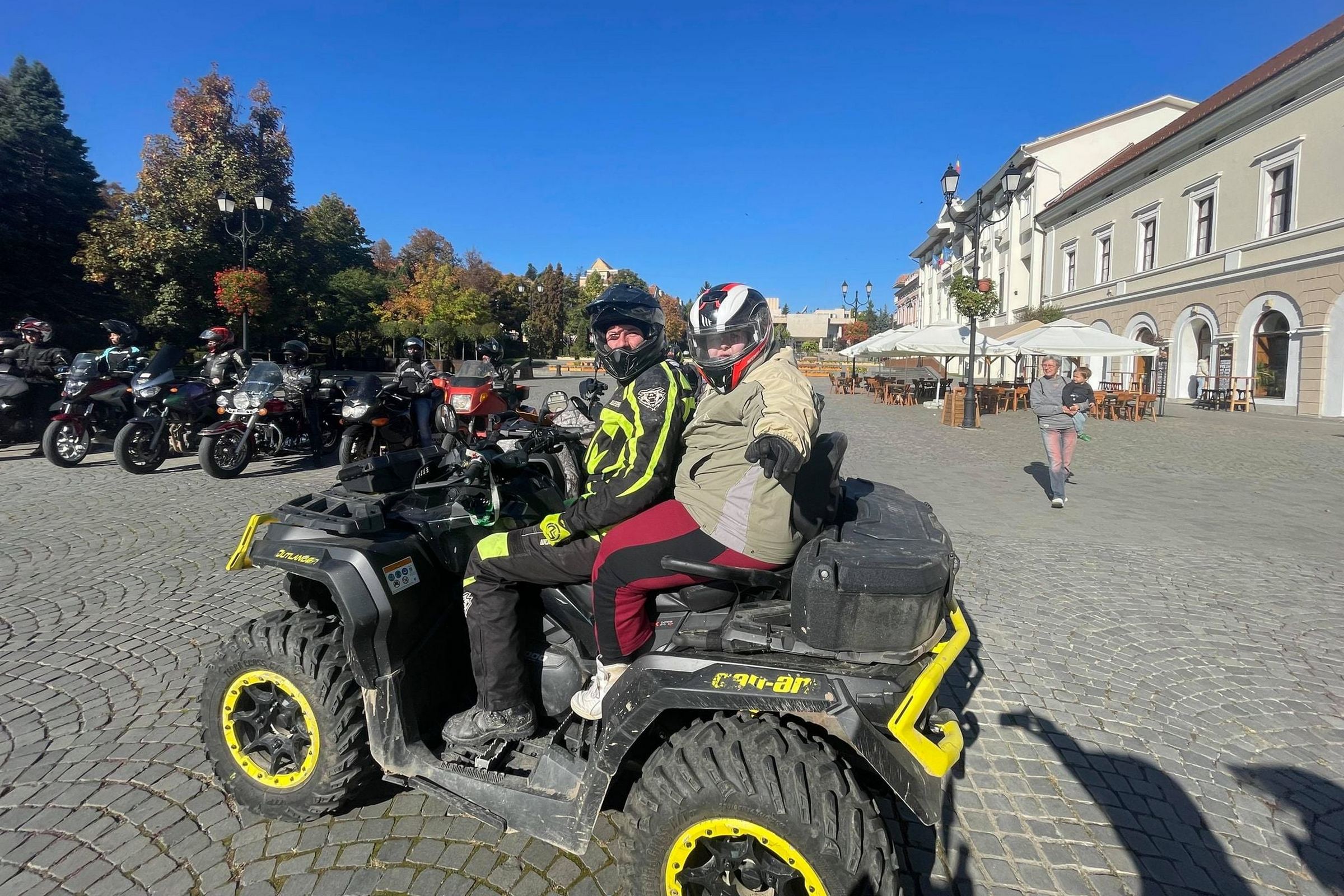 Szabadságot és derűt ajándékoznak a motorosok