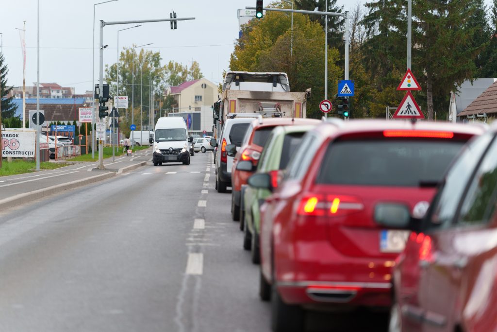 Az Oltmező utcában rendszeres a dugó. Fotó: Tuchiluș Alex