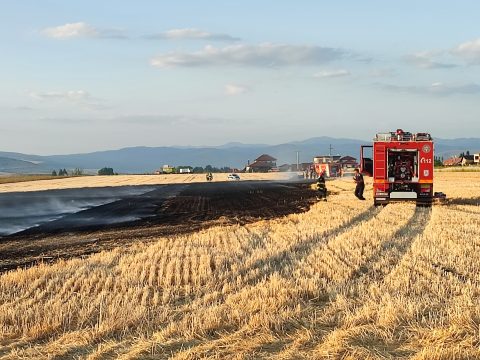 Emberi életeket is veszélyeztethetnek a tarlótüzek