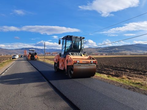 Aszfaltszőnyeg, tanintézet-berendezés és a szennyvízhálózat kiépítése most a prioritás Gelencén