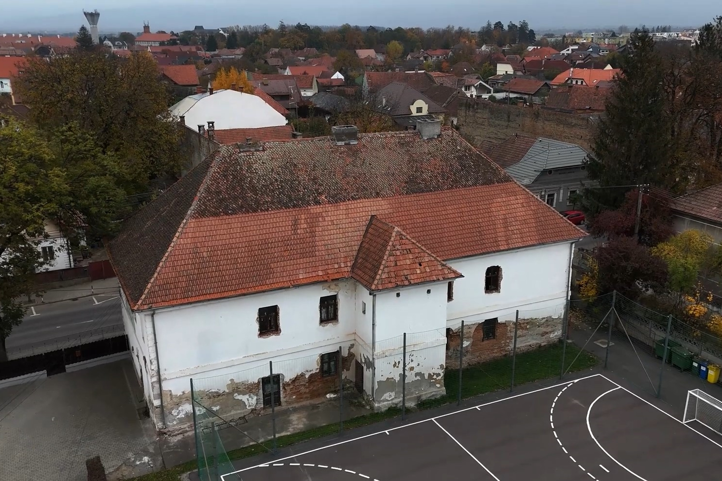 Bővíteniük kell az iskolát, de még nem tudják, milyen forrásból