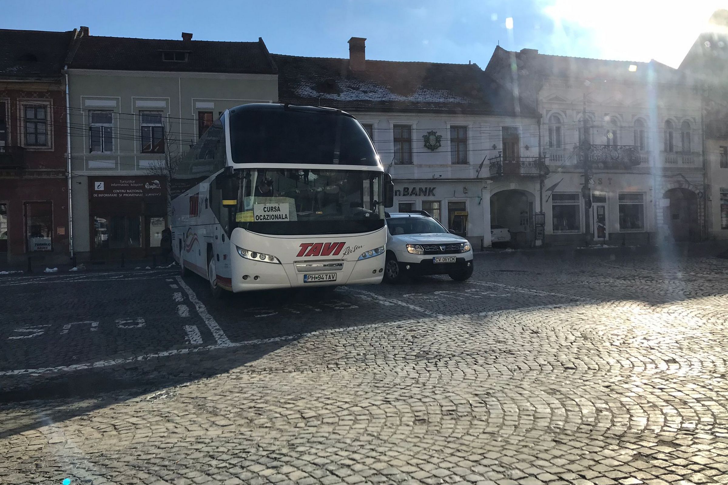 Kézdivásárhelyen egy idegen busz ütötte ki a biztosítékot