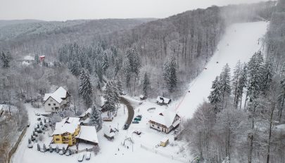 Megrongálódott felvonó akadályozhatja a síszezont Sugásfürdőn