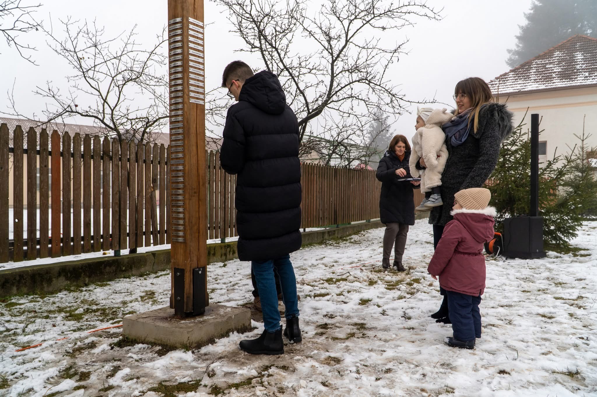 Negyven gelencei kisbaba neve került az emlékfára