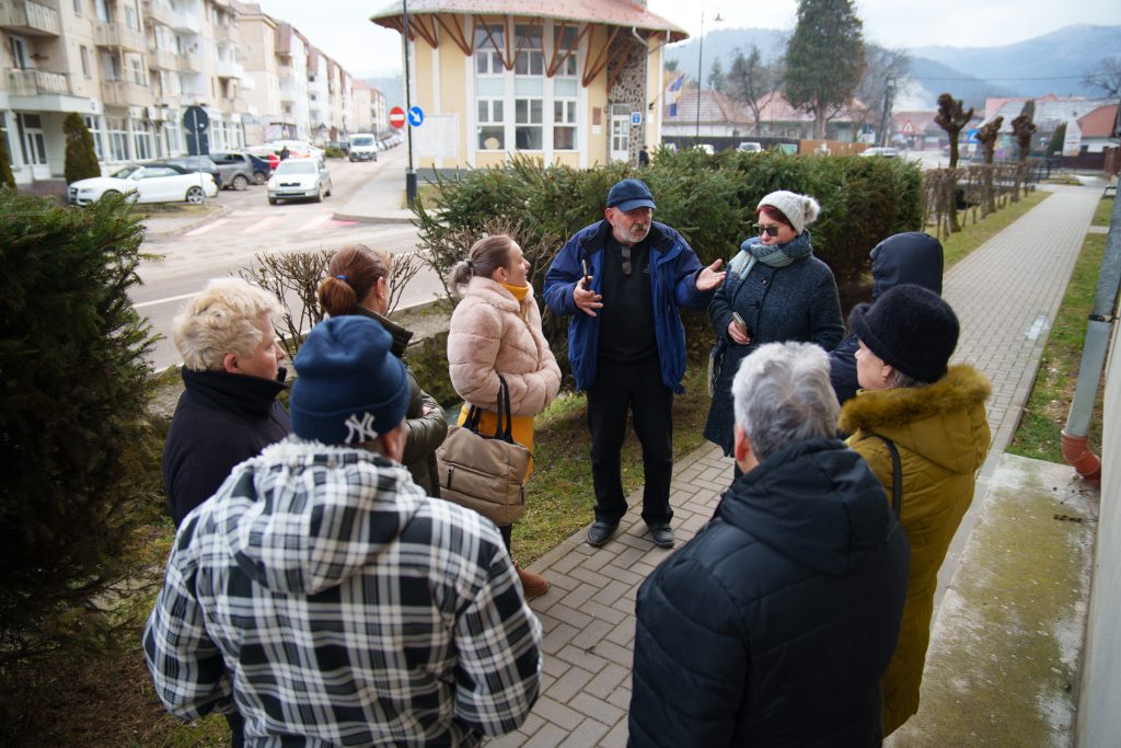 A lakók dühén a kibeszélés is alig segít. Fotó: Tuchiluș Alex